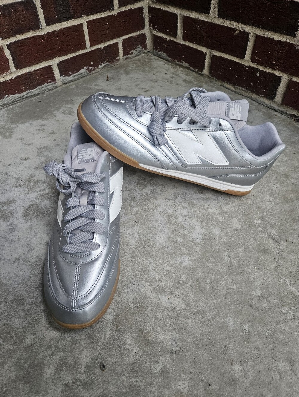 NWOT Unisex New Balance Shoes